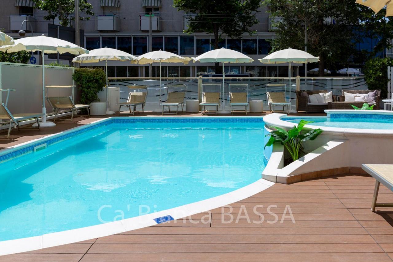 Hotel Ca' Bianca Риччоне Экстерьер фото